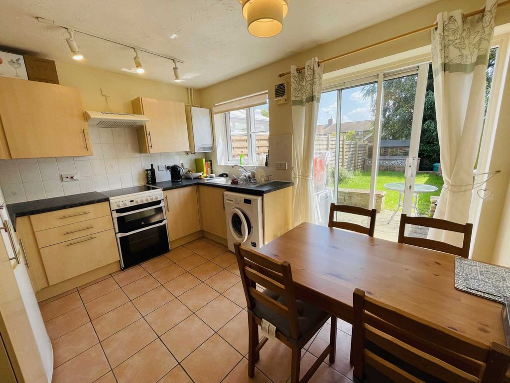 Property photo 2 of 7