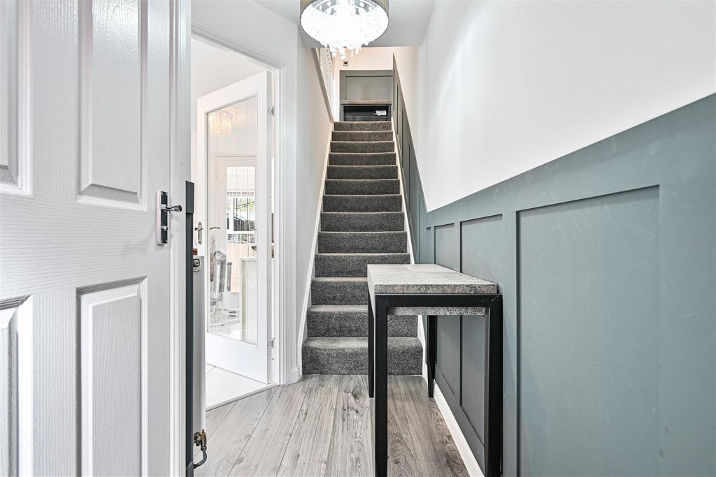 Property photo 3 of 26