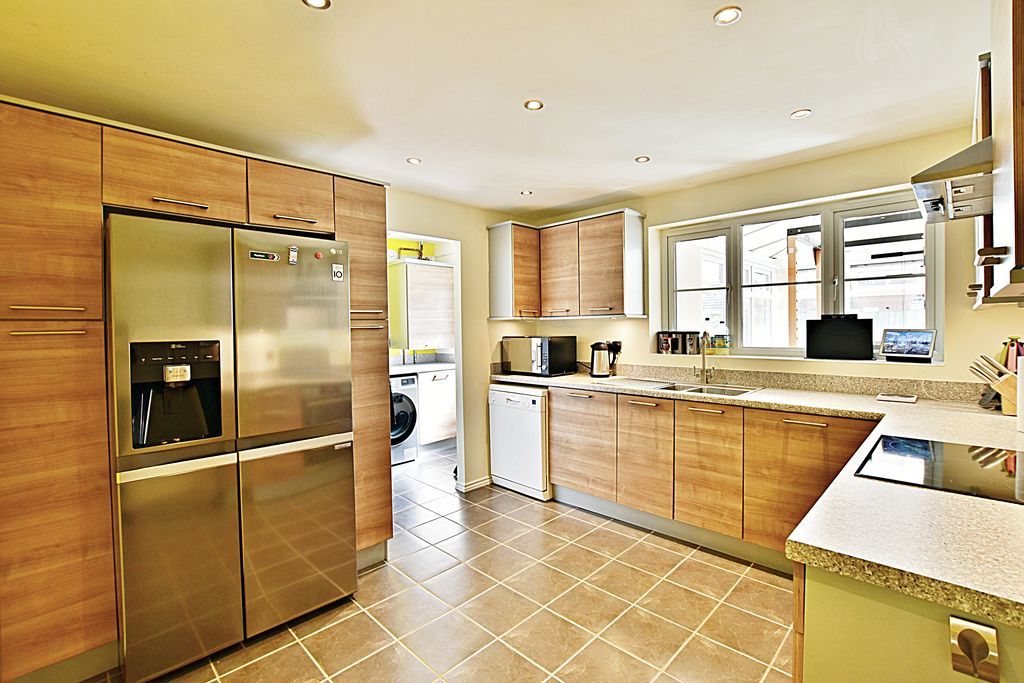 Property photo 2 of 19 Photo 6