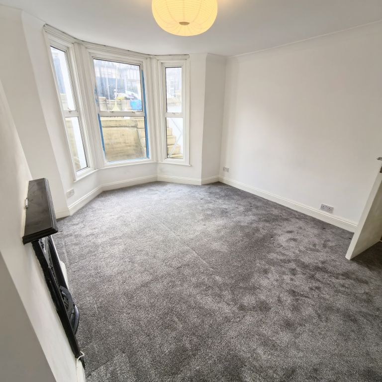 Property photo 3 of 9 Gallery