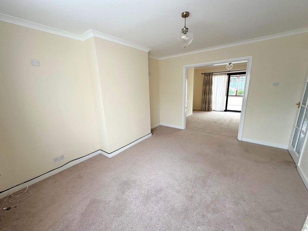 Property photo 2 of 23 Living Room