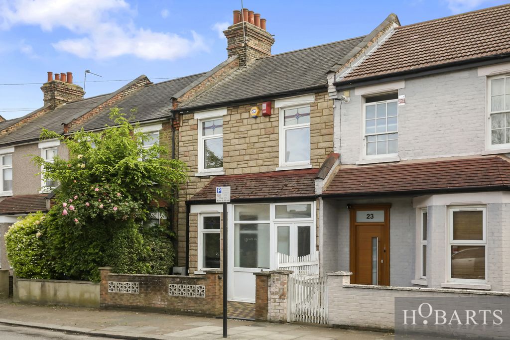 Property photo 1 of 17 3Â Bedroom Terraced For Sale