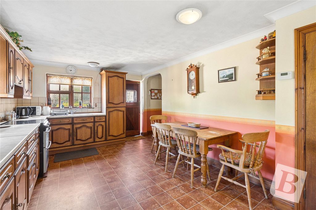 Property photo 3 of 14 Kitchen