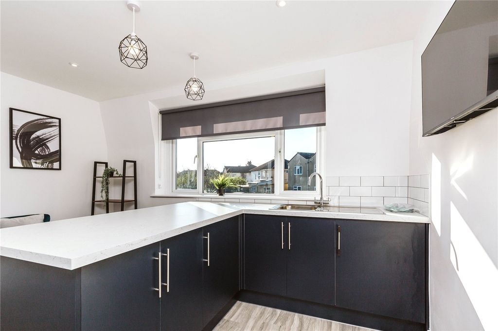 Property photo 1 of 10 Picture No. 26