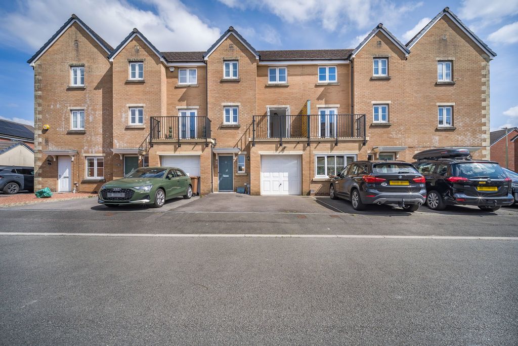 Property photo 1 of 47