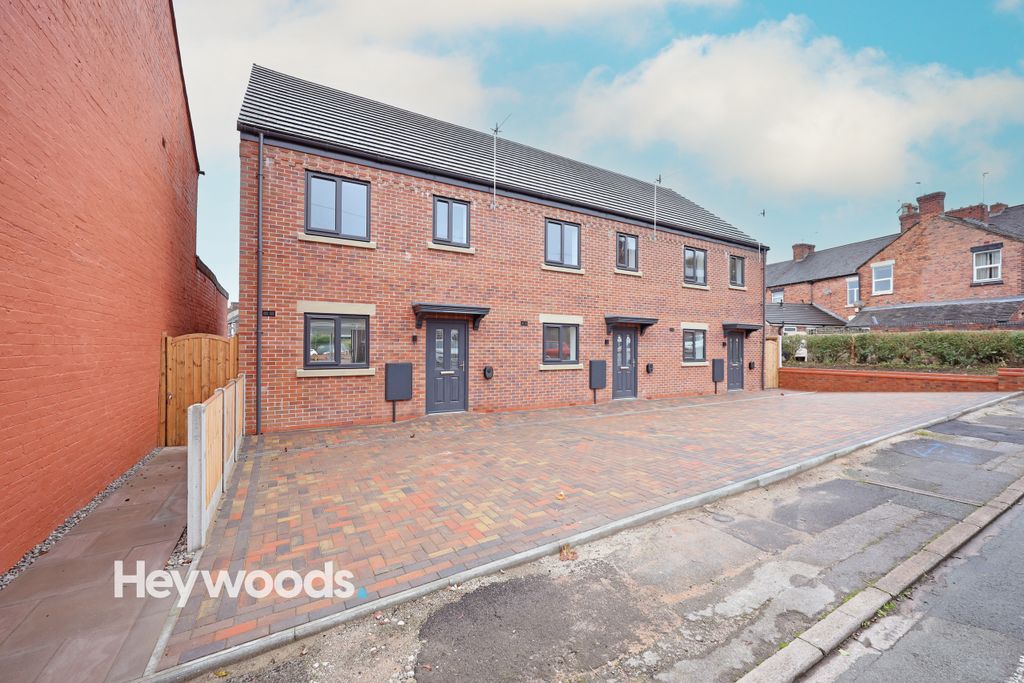 Property photo 3 of 26 0F1A5436