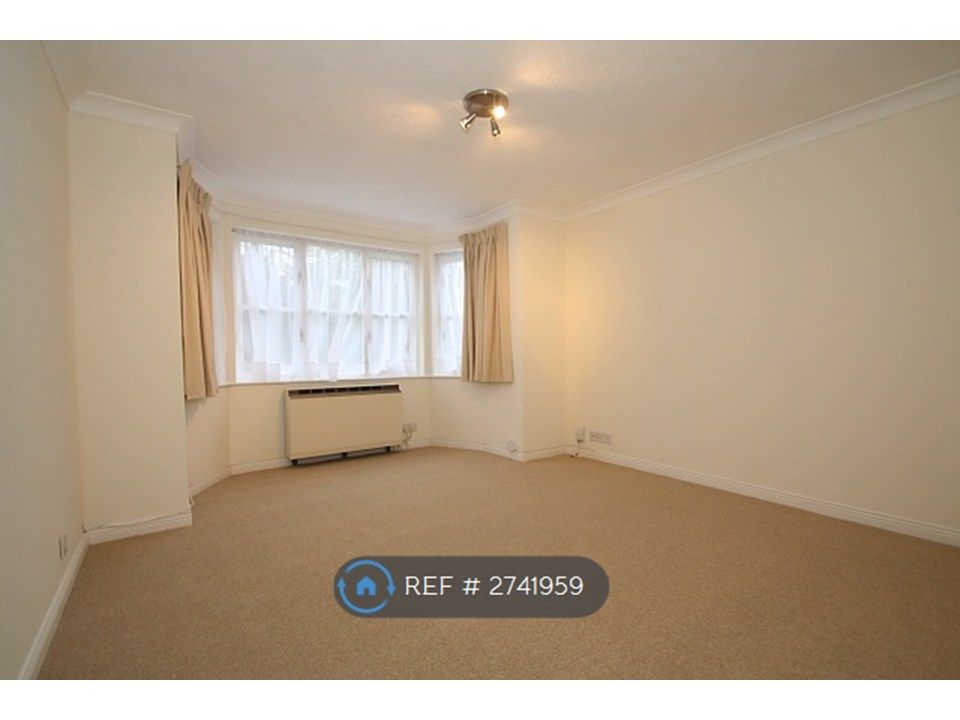 Property photo 2 of 5 Lounge