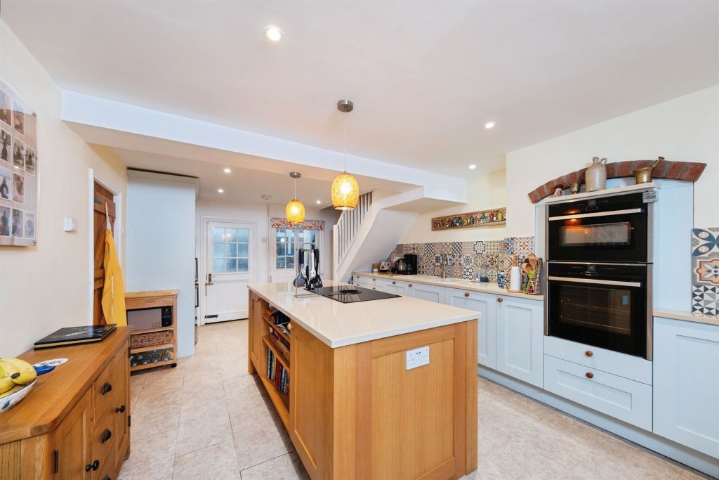 Property photo 3 of 20 Kitchen/Diner