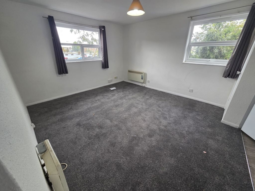 Property photo 3 of 6 Gallery