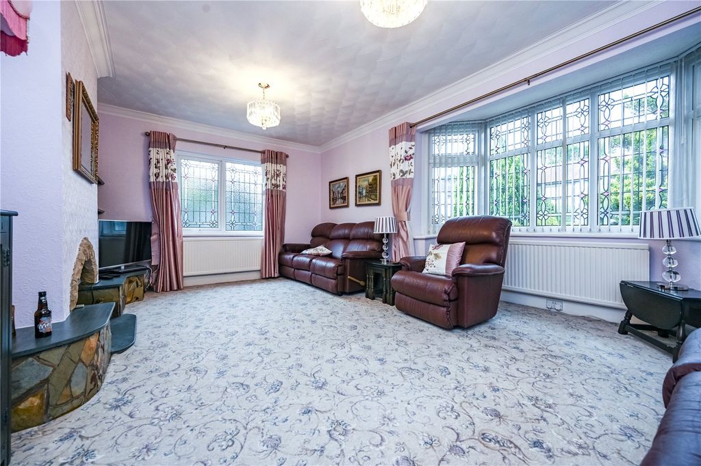Property photo 2 of 17 Picture No. 21