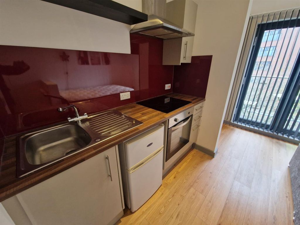 Property photo 2 of 9 Whatsapp Image 2025-11-11 At 14.20.39_77c37186.Jpg