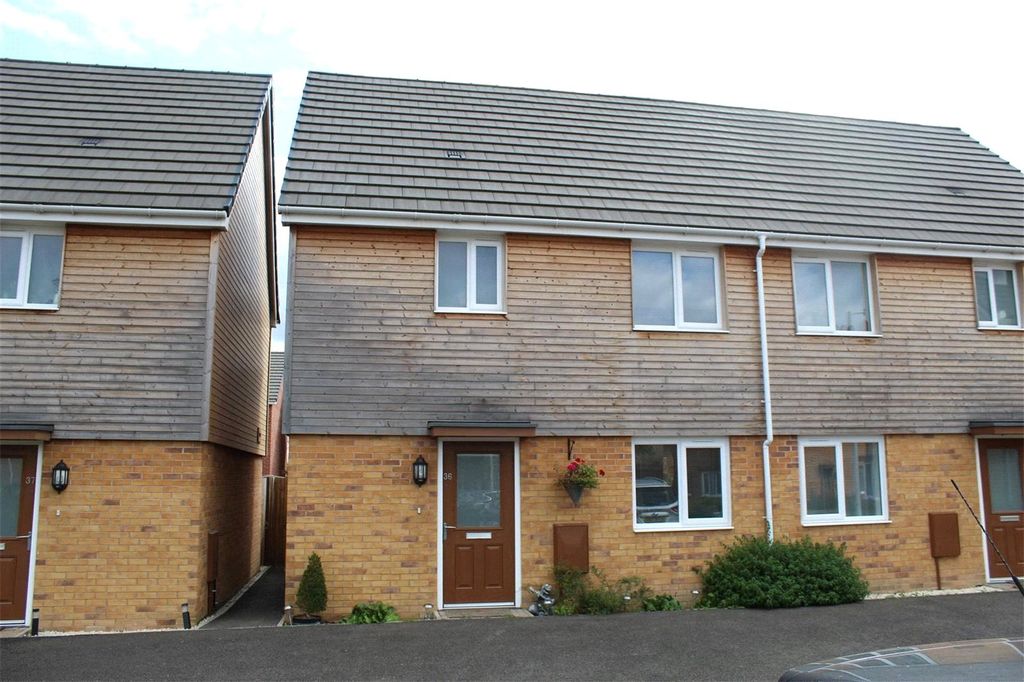 Property photo 1 of 8 External