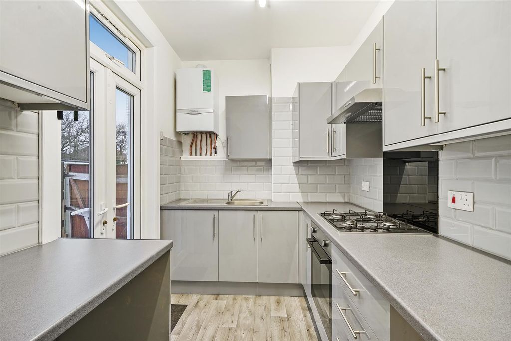 Property photo 1 of 11 Ground Floor, 24 Llanover Road - Xw5Qk2Yxrqx3Lgaij