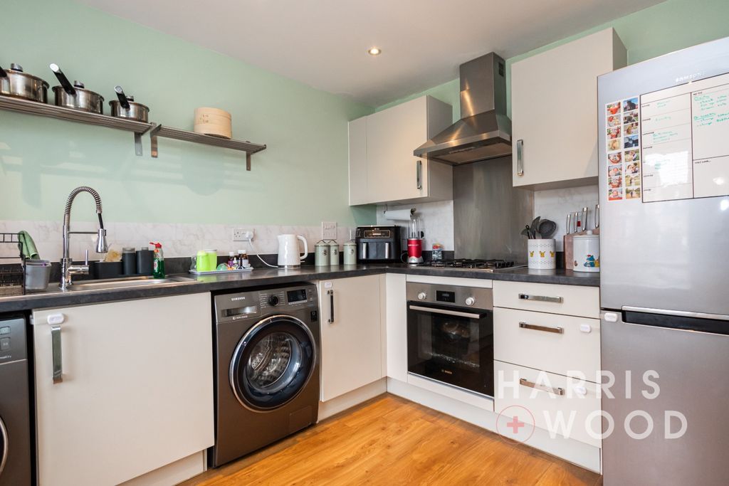 Property photo 2 of 17 4048066