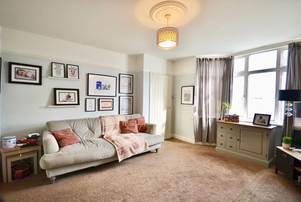 Property photo 3 of 18