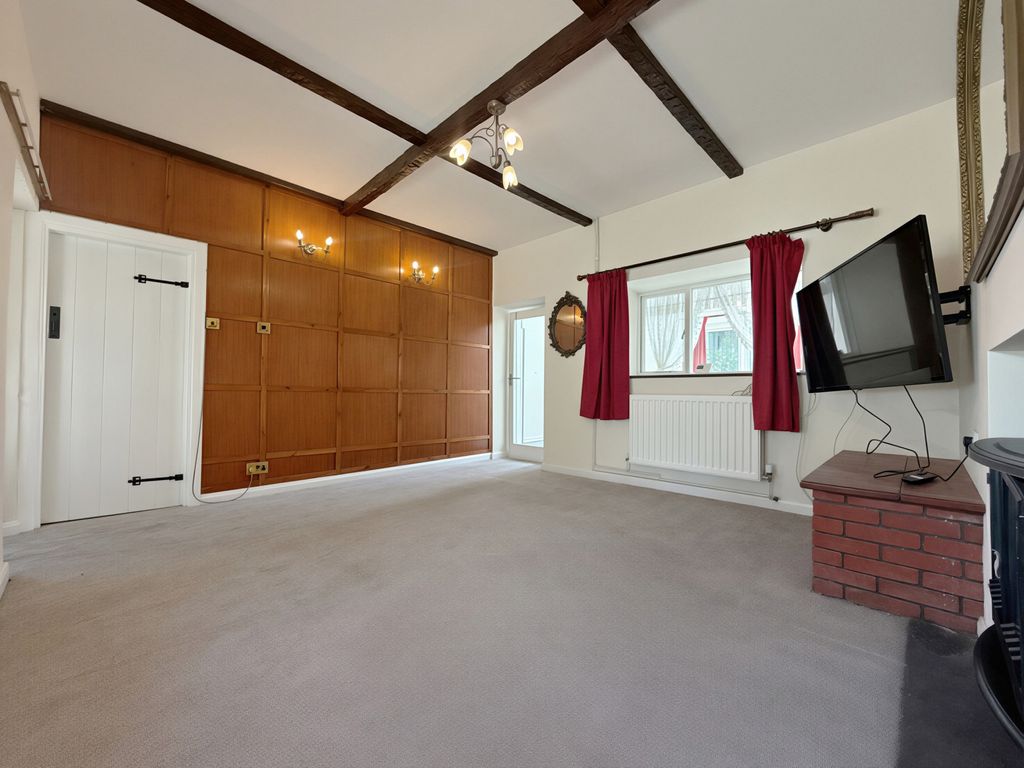 Property photo 3 of 8 Photograph