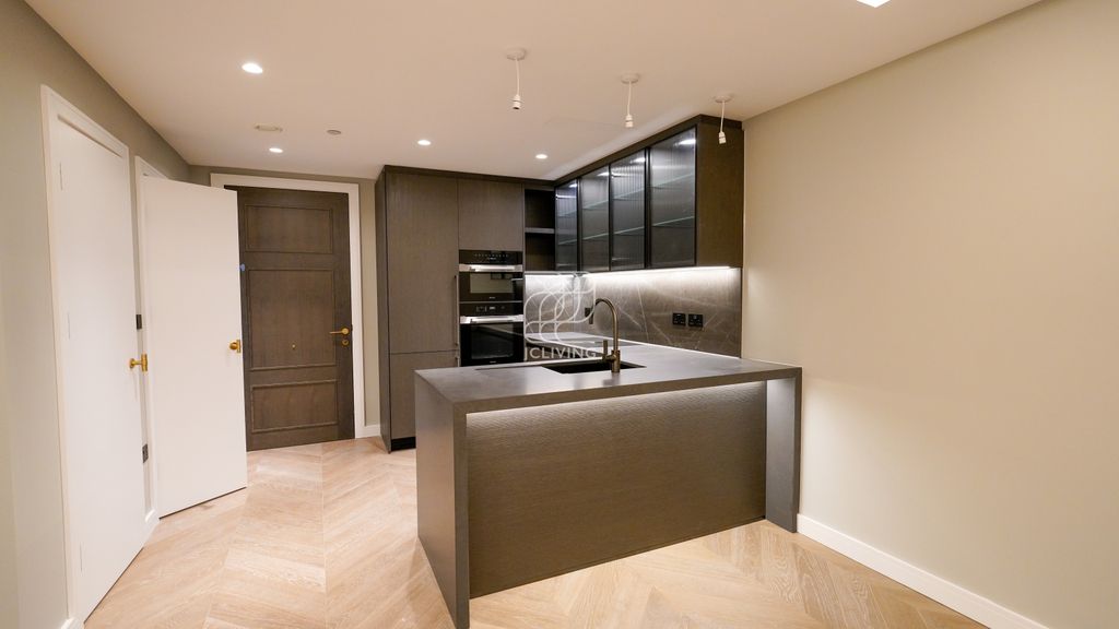 Property photo 2 of 11 Gallery