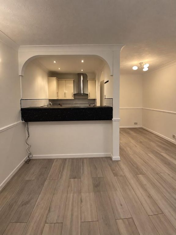 Property photo 1 of 5 Living Room