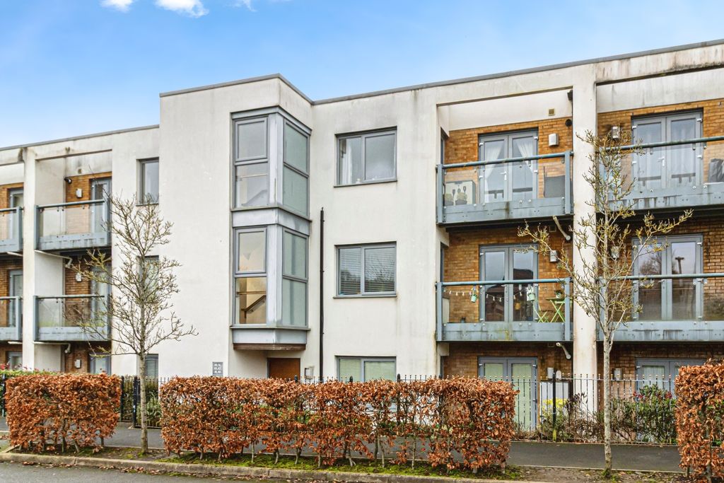 Property photo 1 of 14 Front