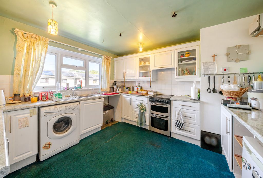 Property photo 2 of 8 1357645-8-68d2c4A...