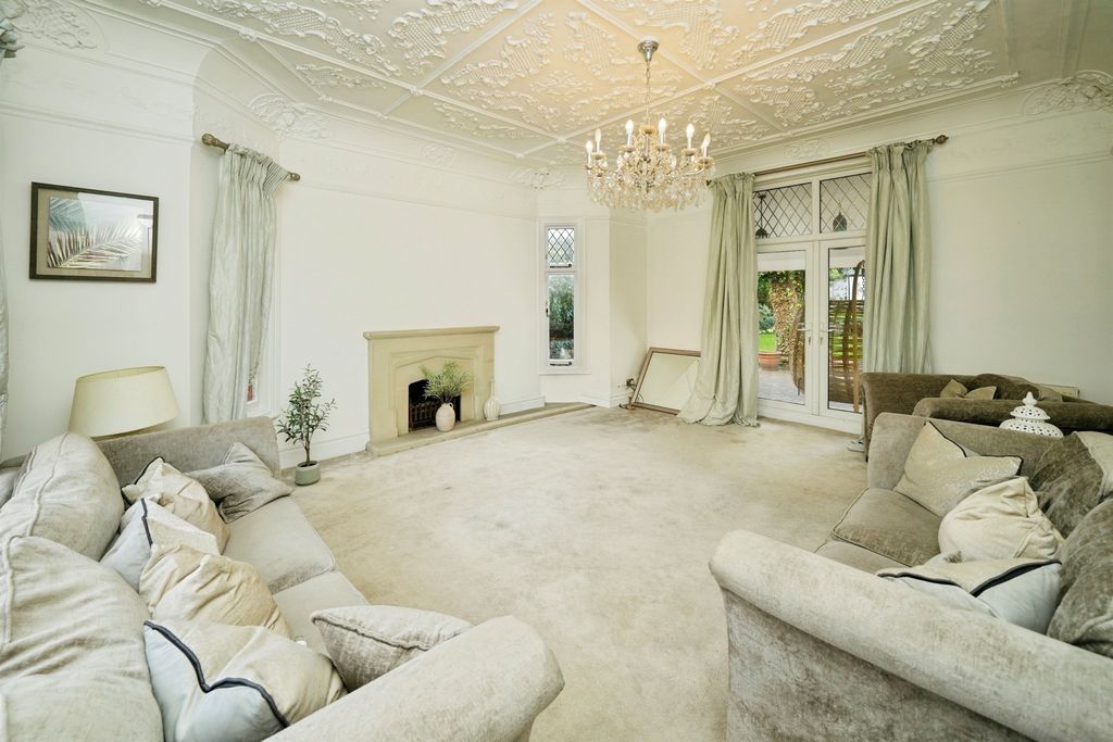 Property photo 3 of 29