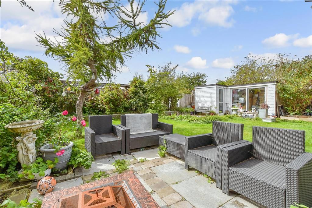 Property photo 2 of 17 Patio / Decking