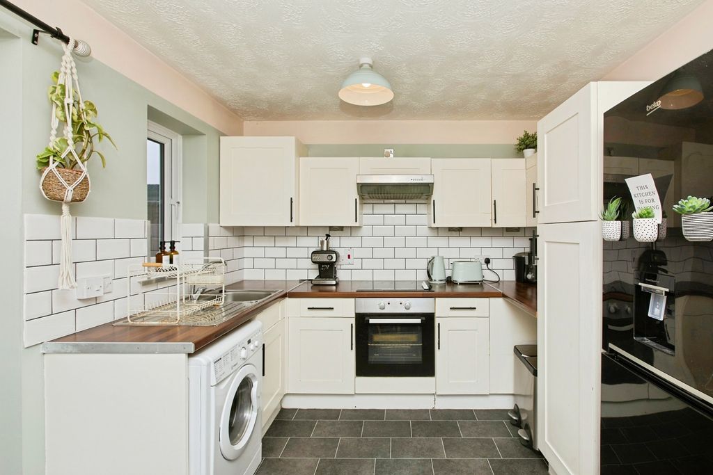 Property photo 2 of 19 Kitchen Diner