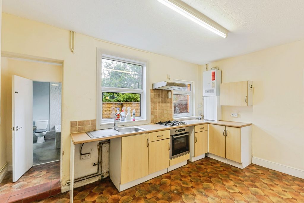 Property photo 2 of 14 Kitchen