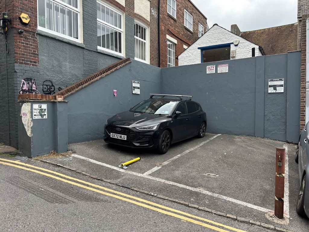 Property photo 1 of 1