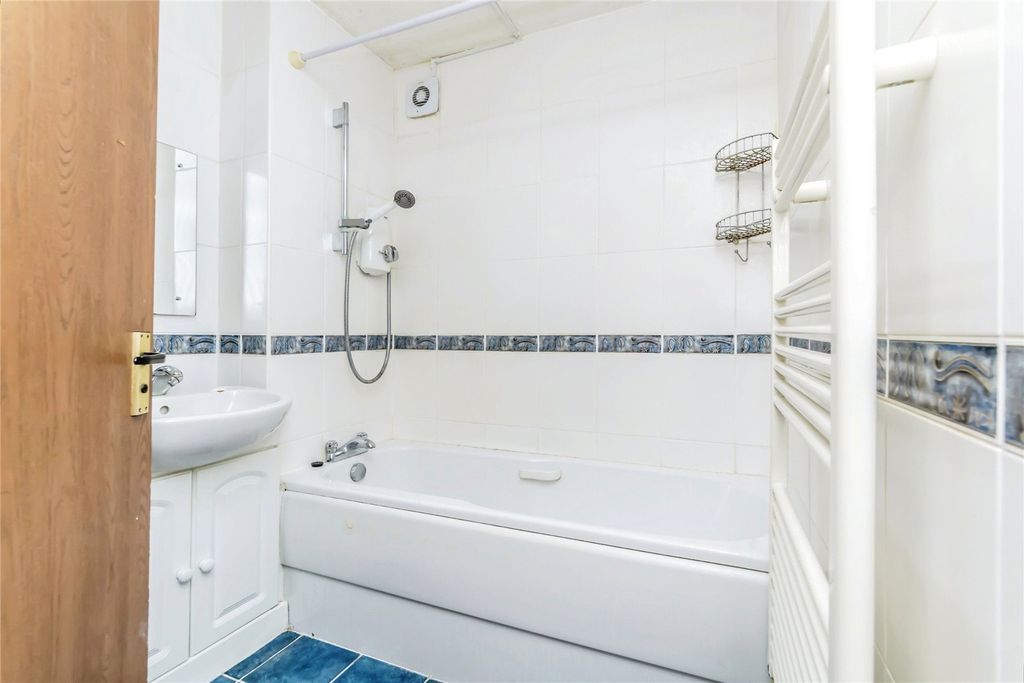 Property photo 3 of 13 Picture No. 10