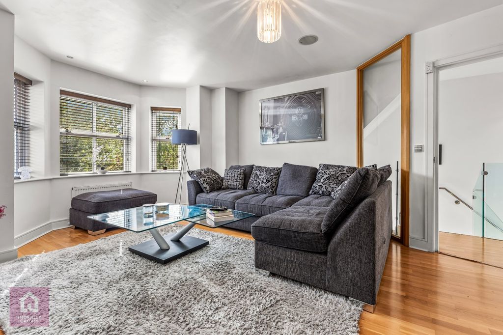 Property photo 2 of 24 Picture No. 02