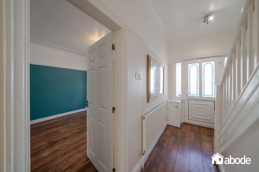 Property photo 2 of 29 Dsc03857-Hdr.Jpg