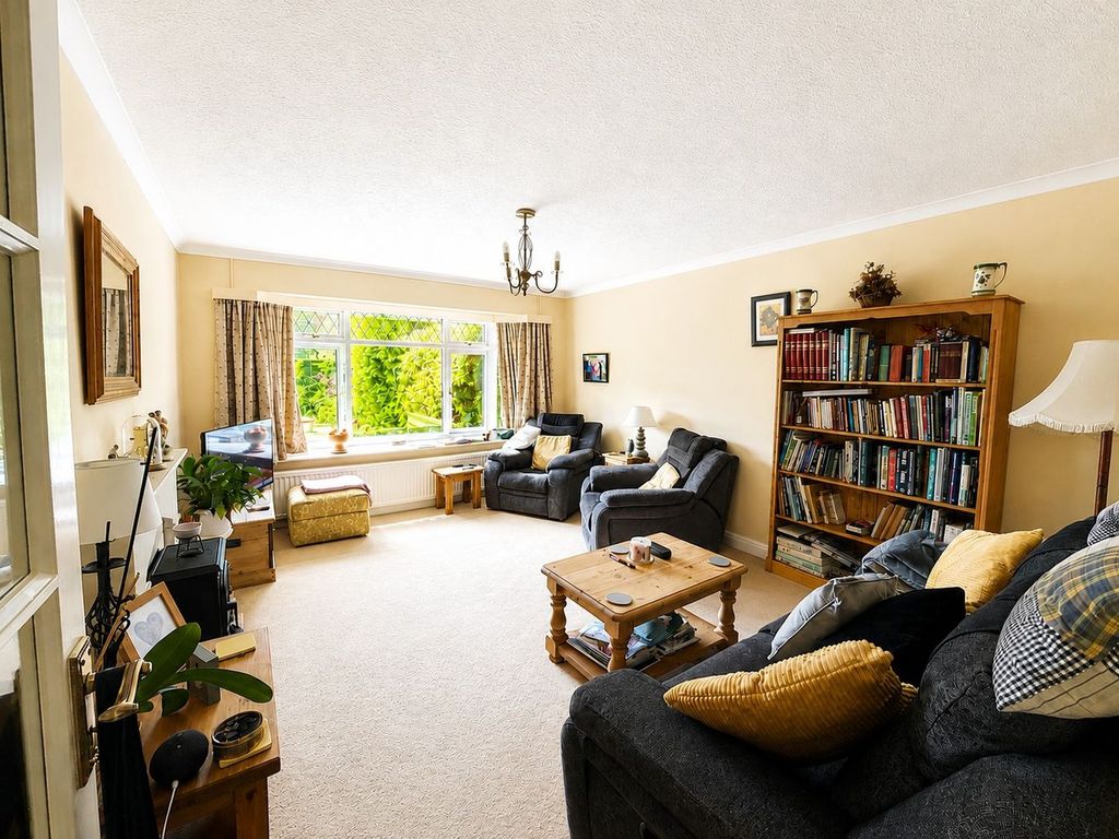 Property photo 3 of 11