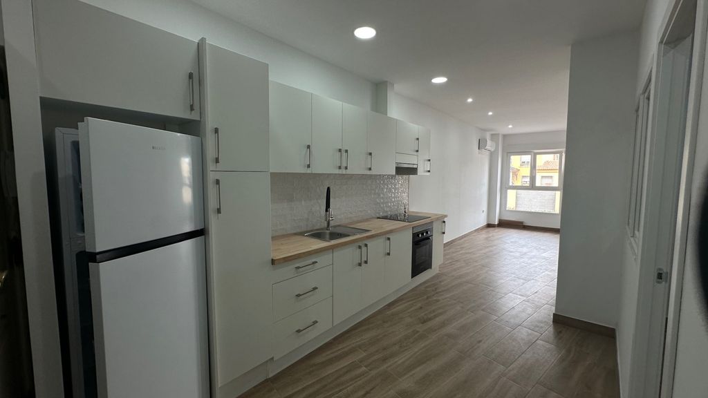 Property photo 1 of 25