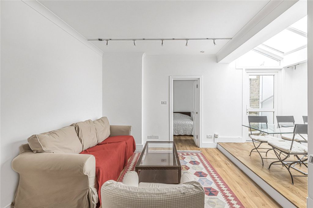 Property photo 2 of 12
