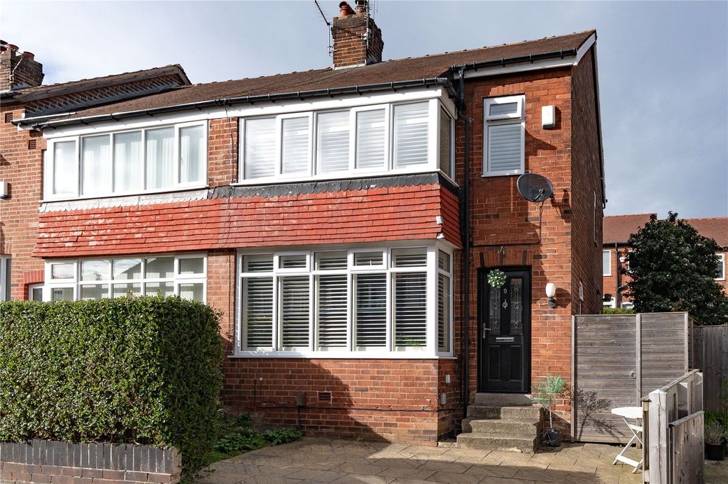 Property photo 1 of 13 Front