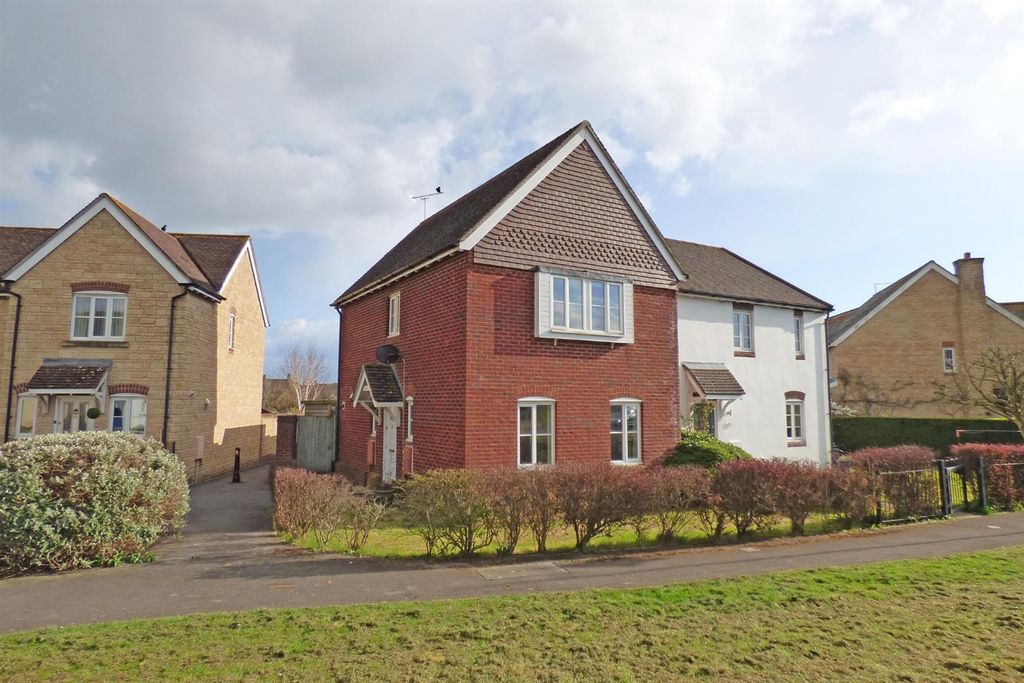 Property photo 1 of 12 Front Pic 1.Jpg