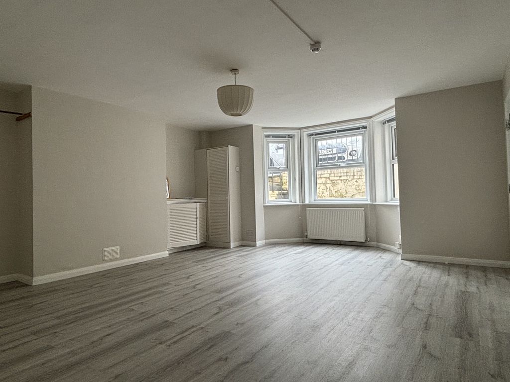 Property photo 2 of 5 Gallery