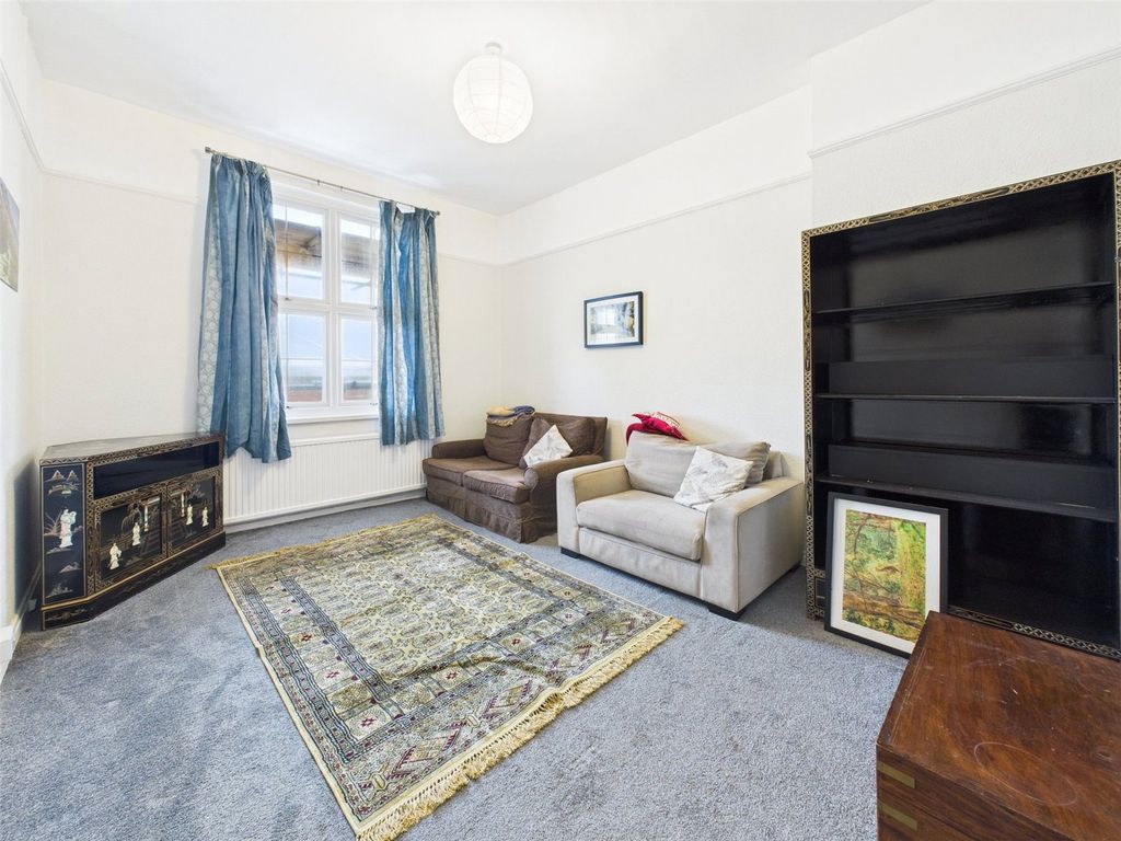 Property photo 3 of 8 Picture No. 05