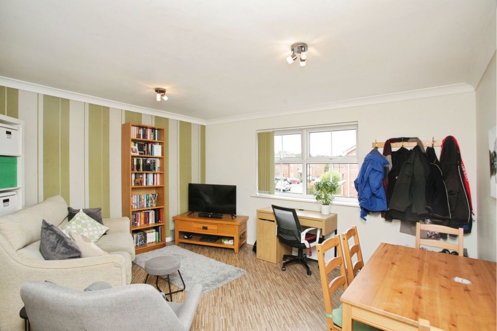 Property photo 1 of 14