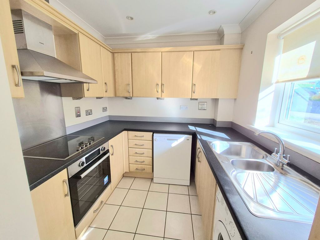 Property photo 2 of 9 Picture No. 16