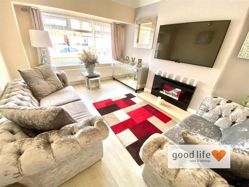 Property photo 2 of 18 20250506_144403389_Ios62Windsorterrace.Jpg