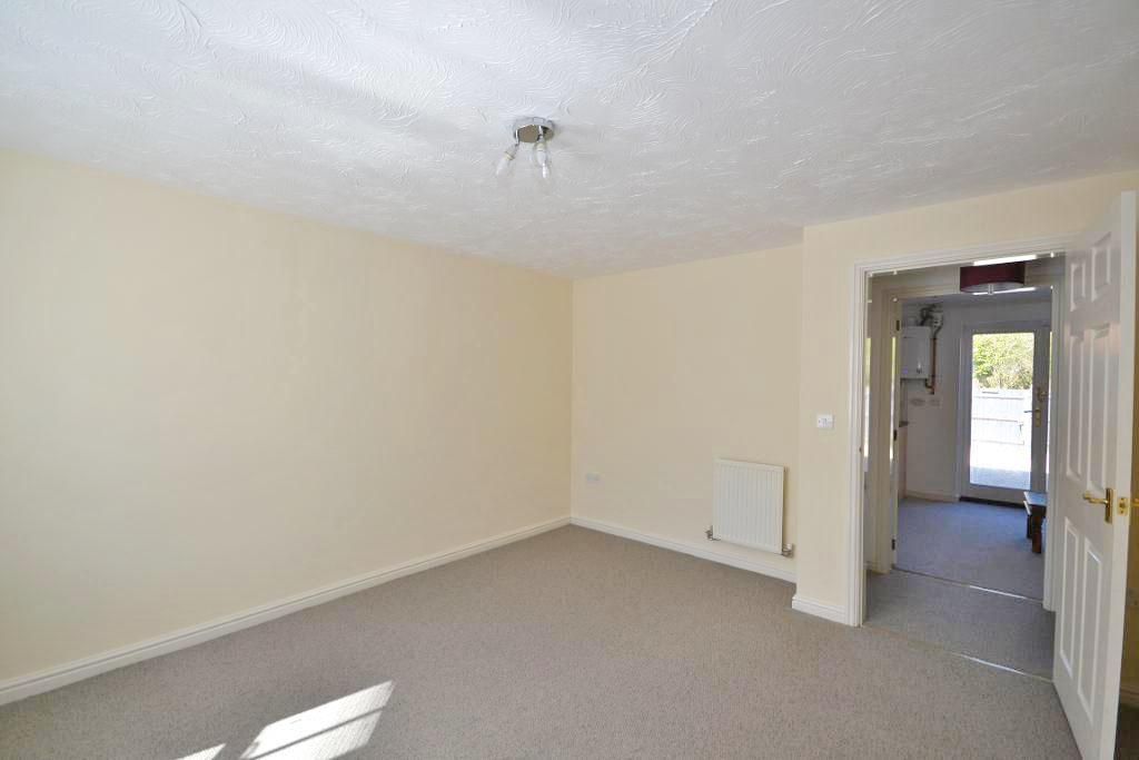 Property photo 2 of 18 Living Room