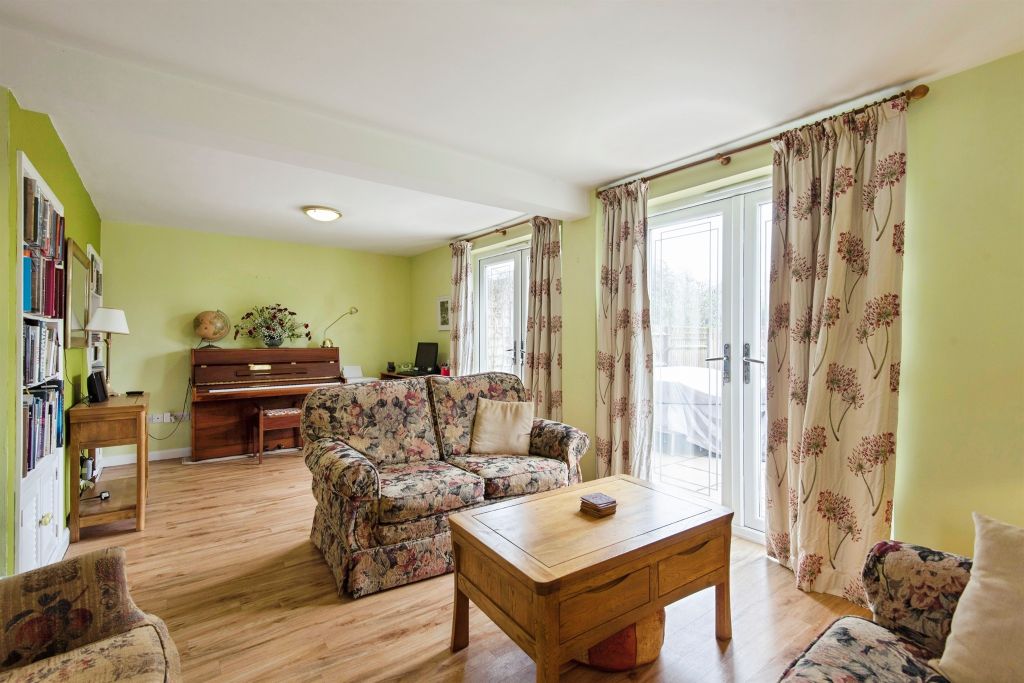 Property photo 2 of 18