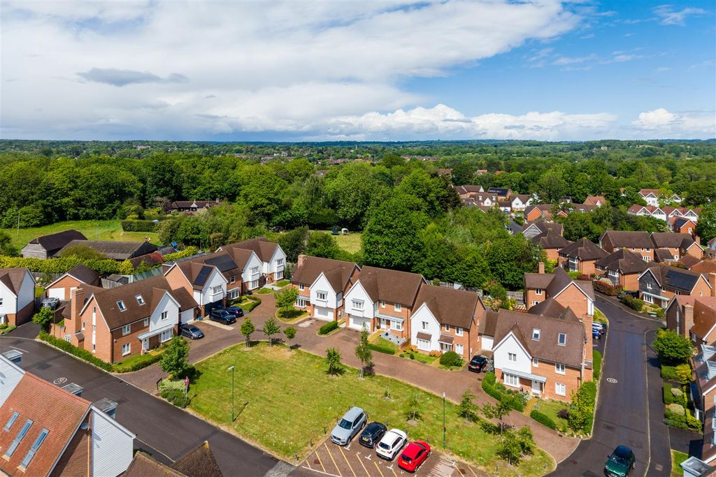Additional image 20 of 4 bed detached house for saleLangmore Lane, Lindfield RH16