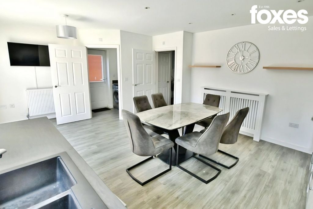 Property photo 3 of 16 5453622