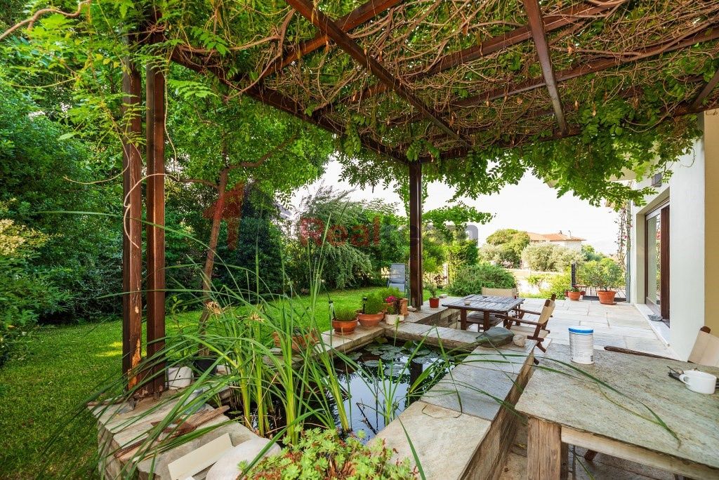 Property photo 3 of 25