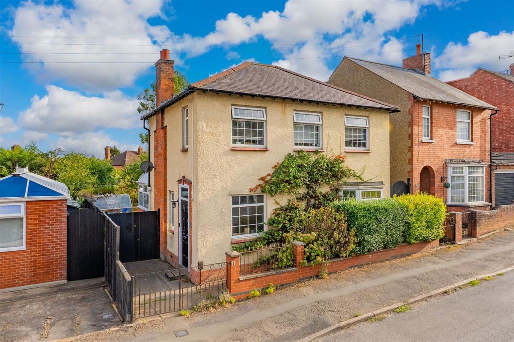 Property photo 1 of 30