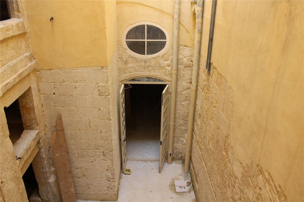 Property photo 3 of 7 Picture No. 04