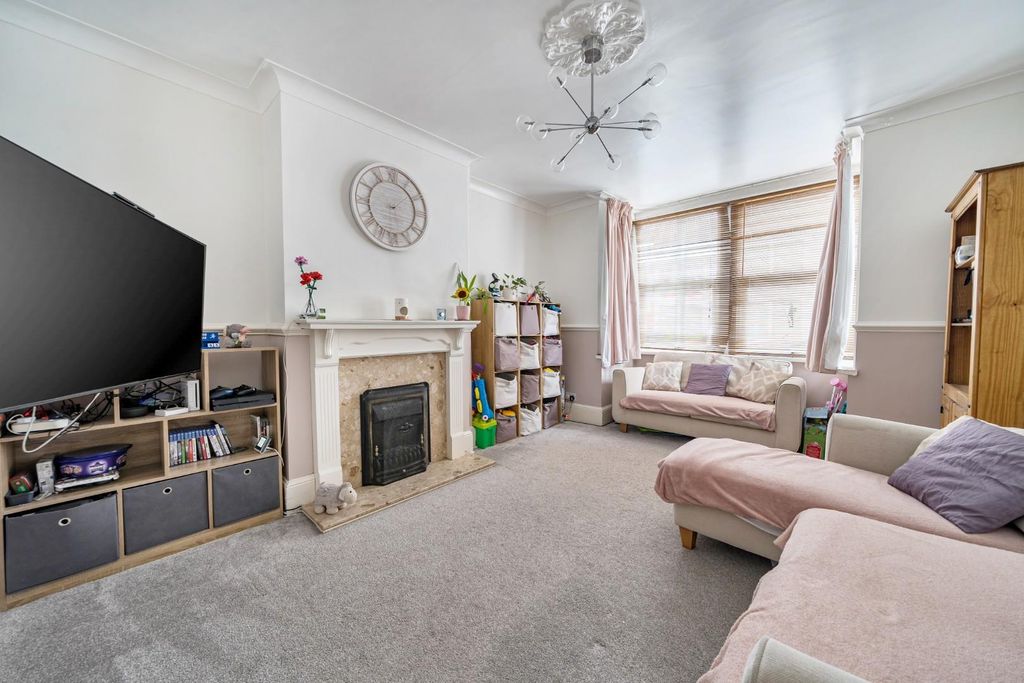 Property photo 2 of 20 1-69Ad326650F29-1417055-6-69Aafdd647c08-1.Jpg